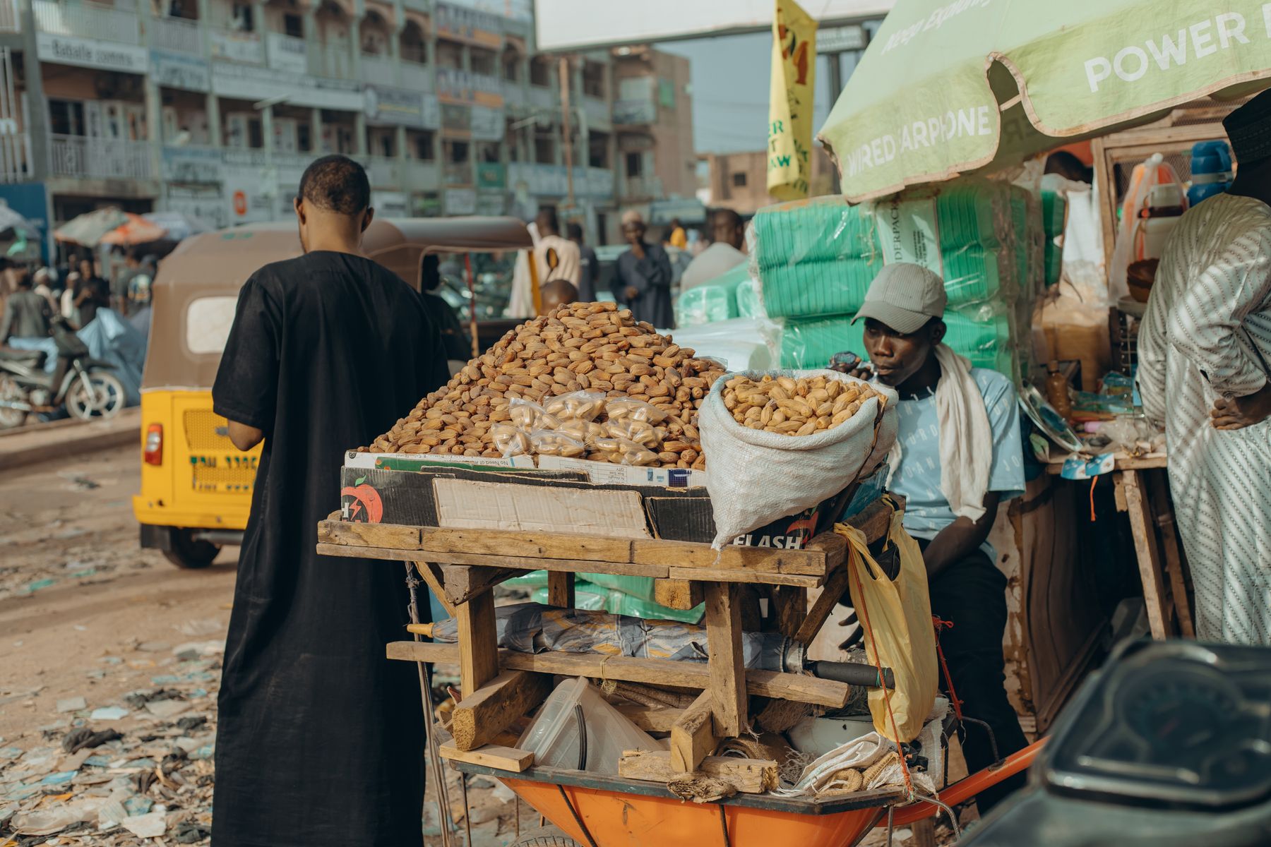 Lekki Street Snacks: What to Try on an Evening Walk