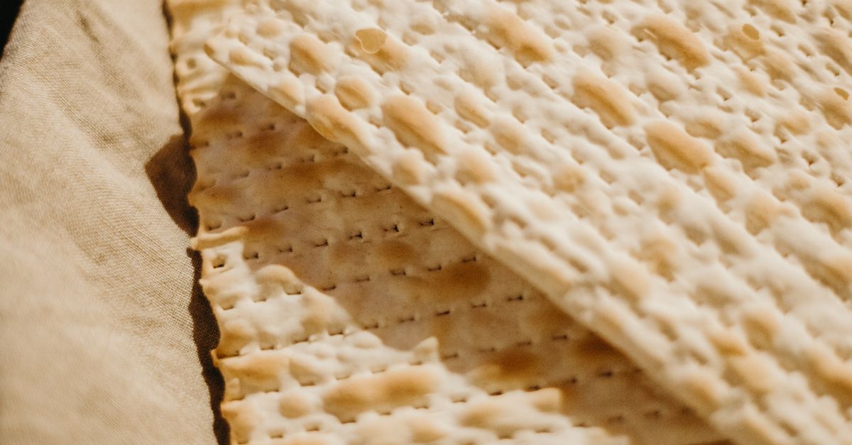 Traditional Jewish Matzo · Free Stock Photo