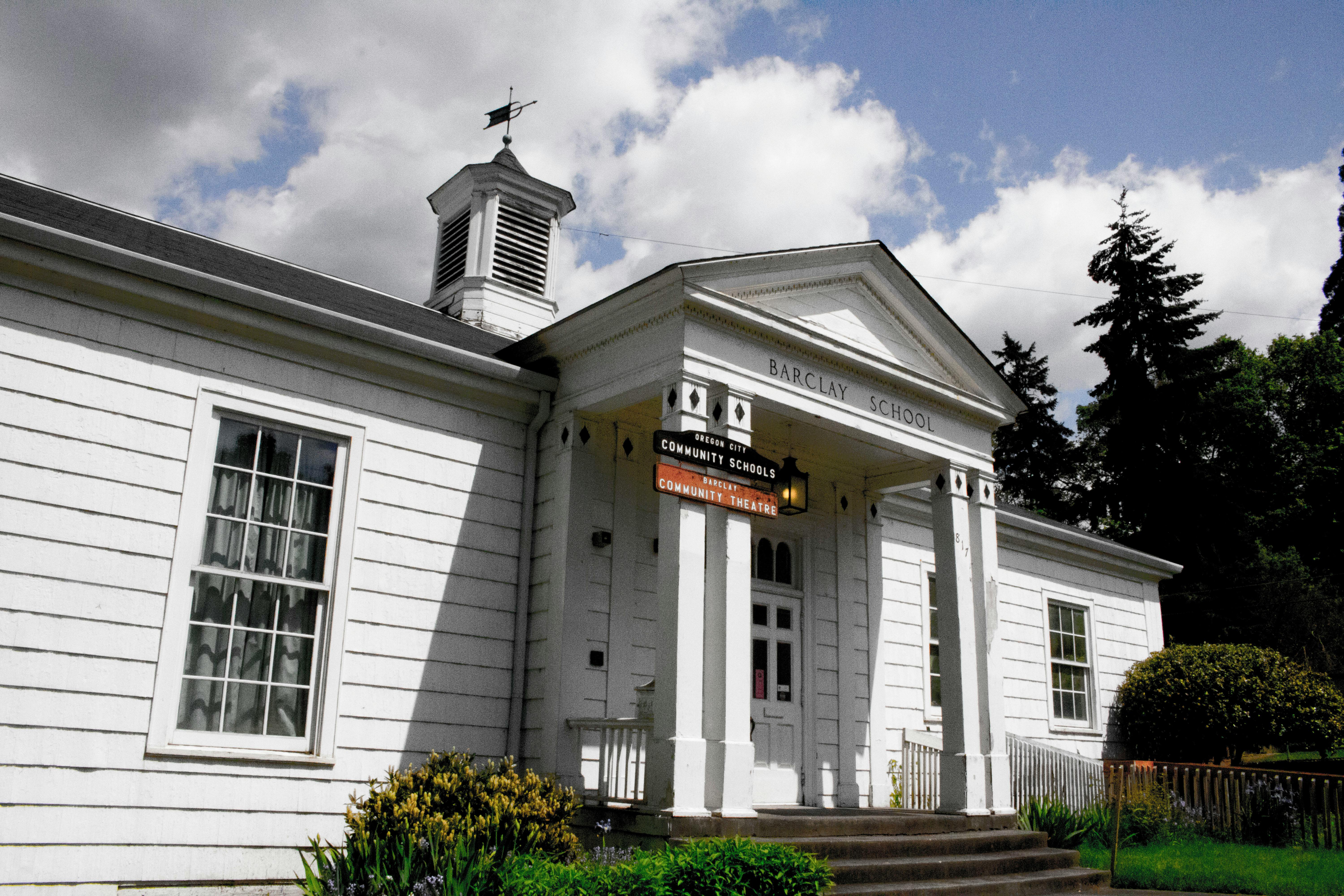 Pessoas participando de um simulacro de emergência no Japão