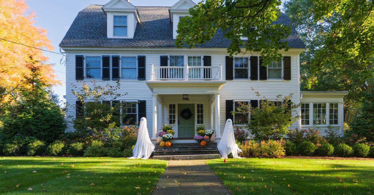 Elegant New England home with fall foliage in Concord, Massachusetts.
