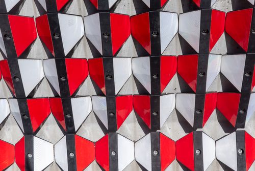 Free Vibrant red and white geometric pattern with reflective surfaces forming a unique abstract design. Stock Photo