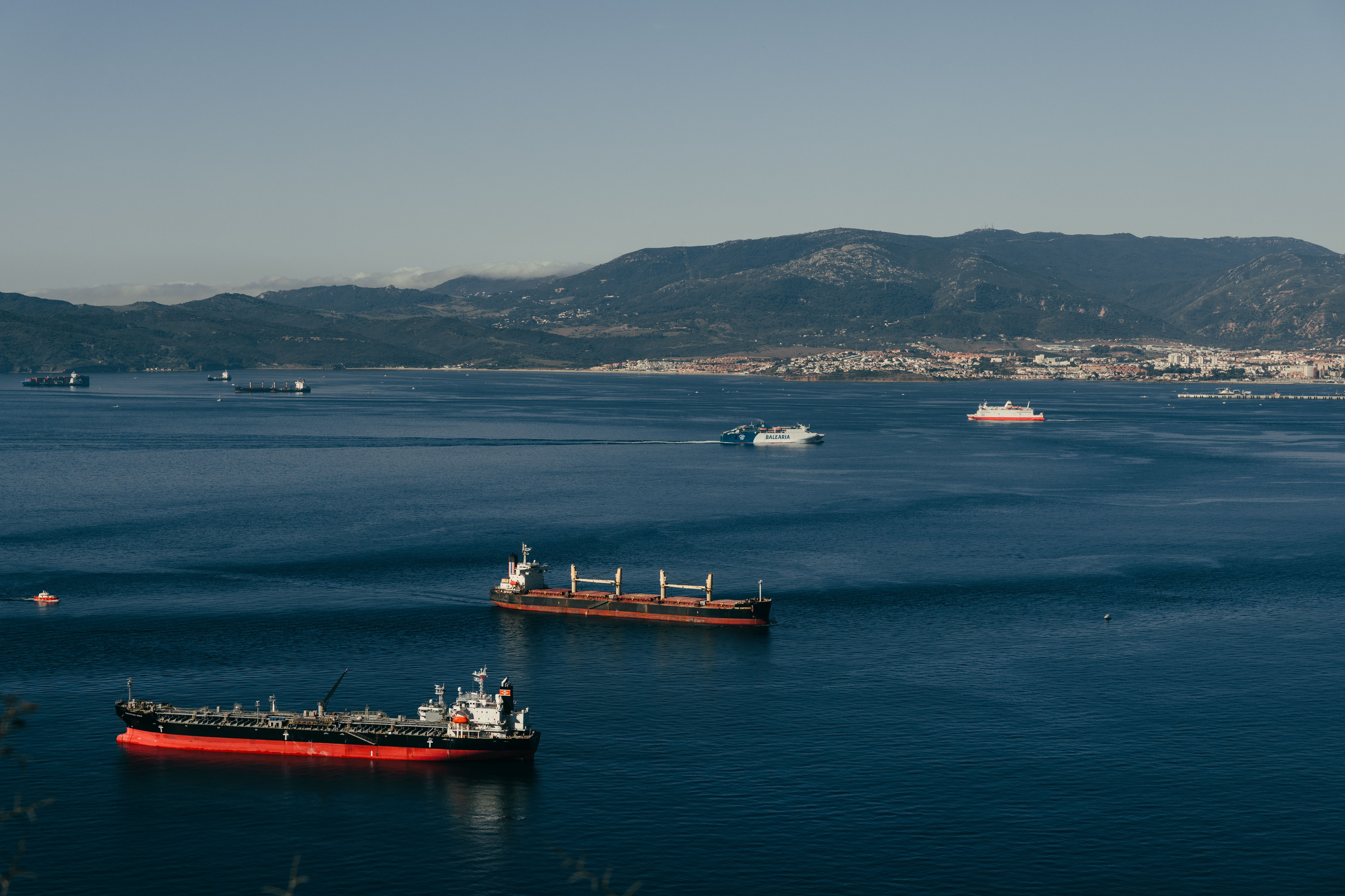 Oil Prices Reach Six-Month High Amid Hormuz Strait Attacks