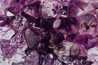 Set of raw amethyst points