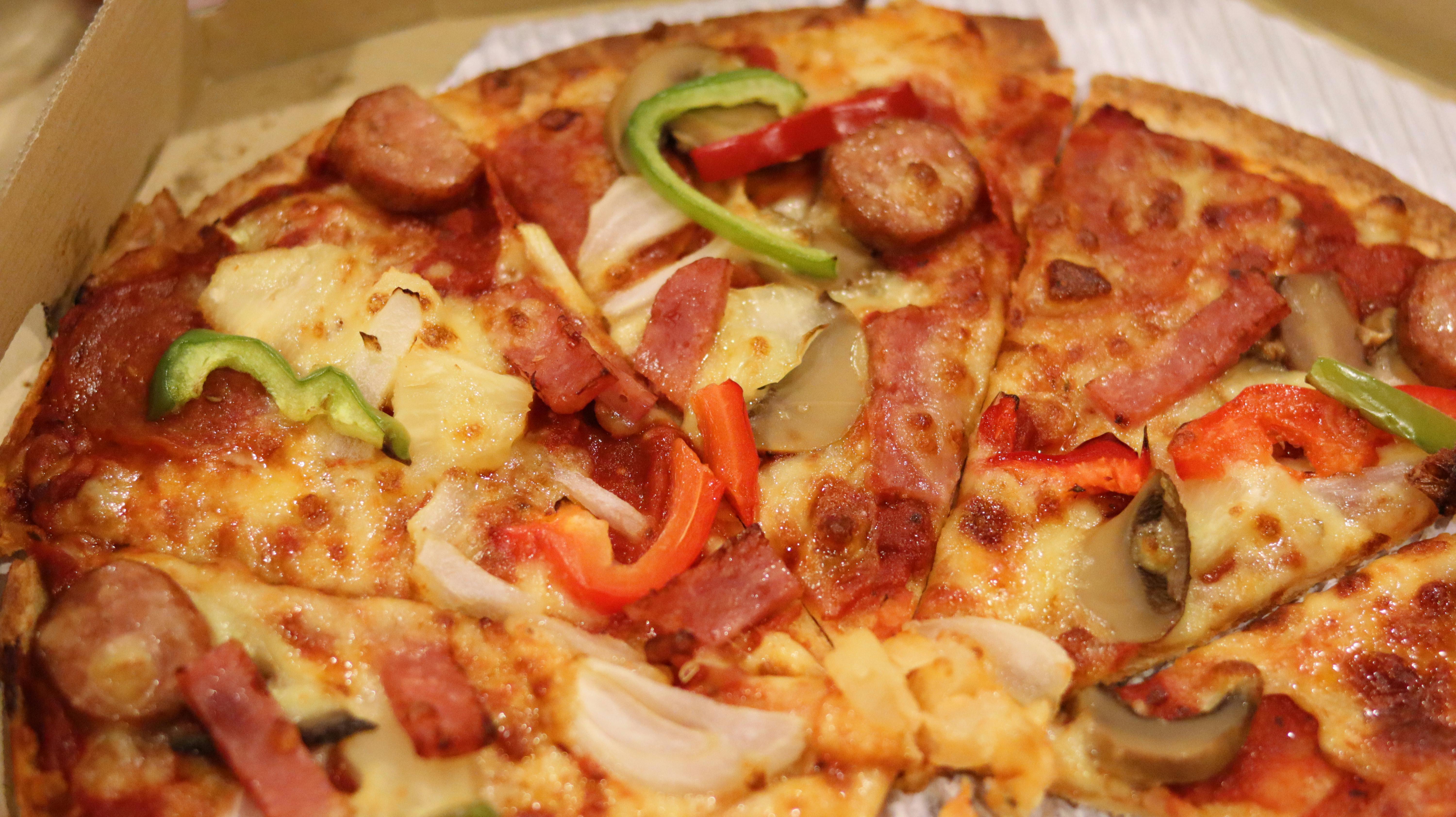 Free stock photo of pizza, pizza delivery, pizza slice