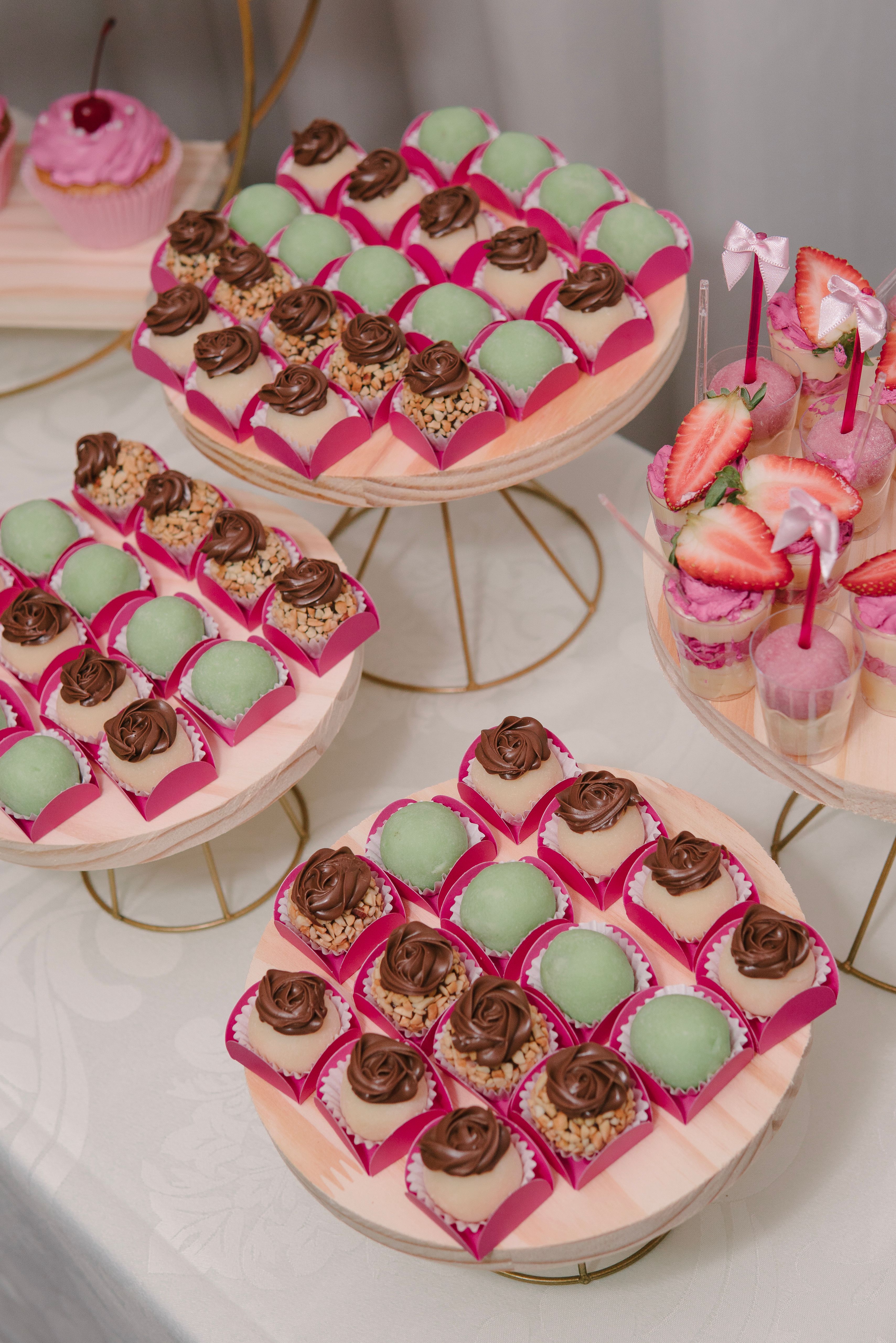 Elegant Dessert Display with Chocolate Truffles · Free Stock Photo