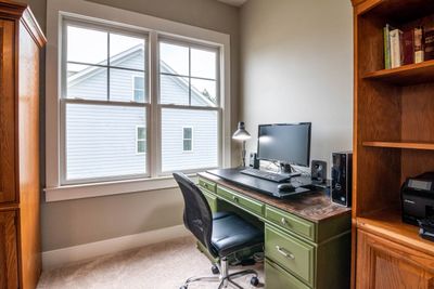 What Actually Matters When Comparing Desk Chairs for Long Workdays