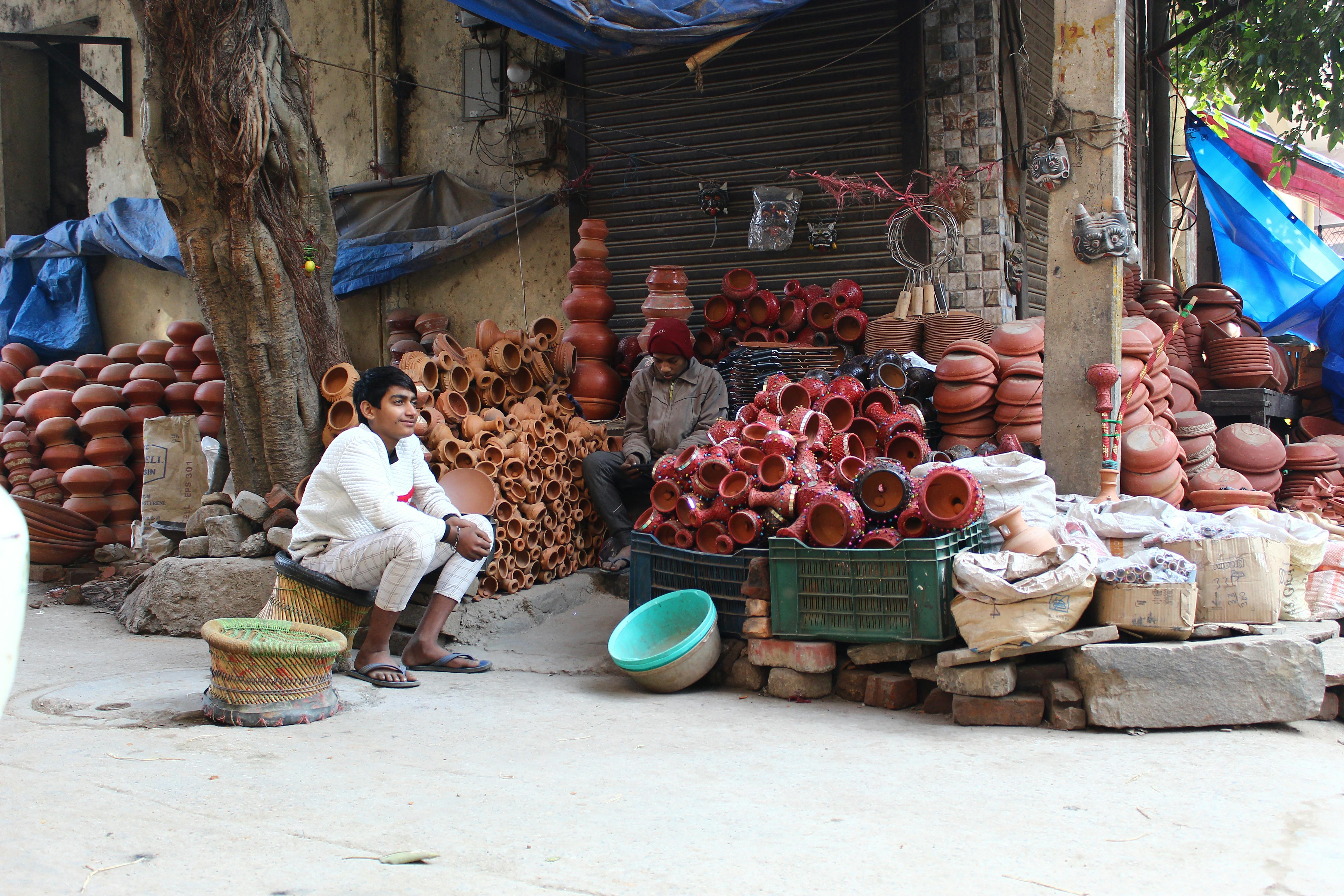 Mulher com inchaço nos pés