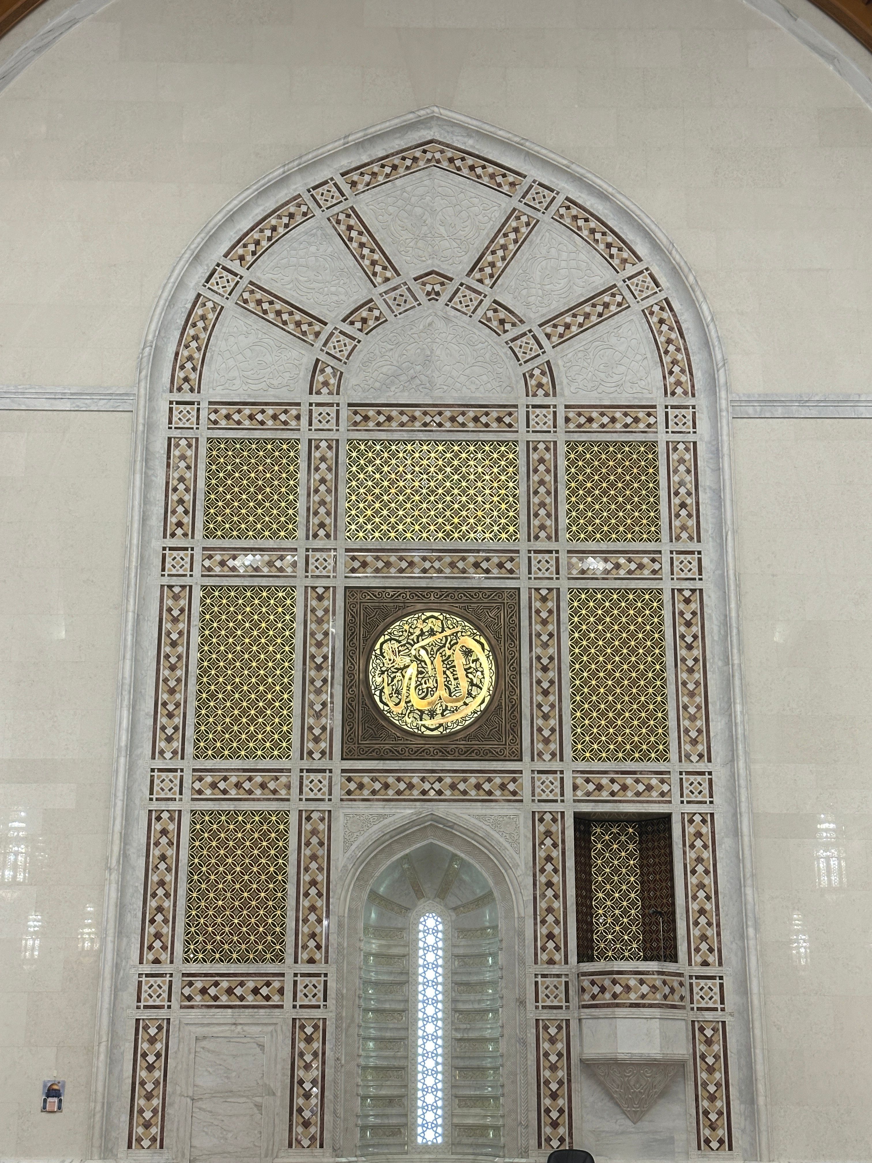 Intricate Mosque Interior Wall Design · Free Stock Photo