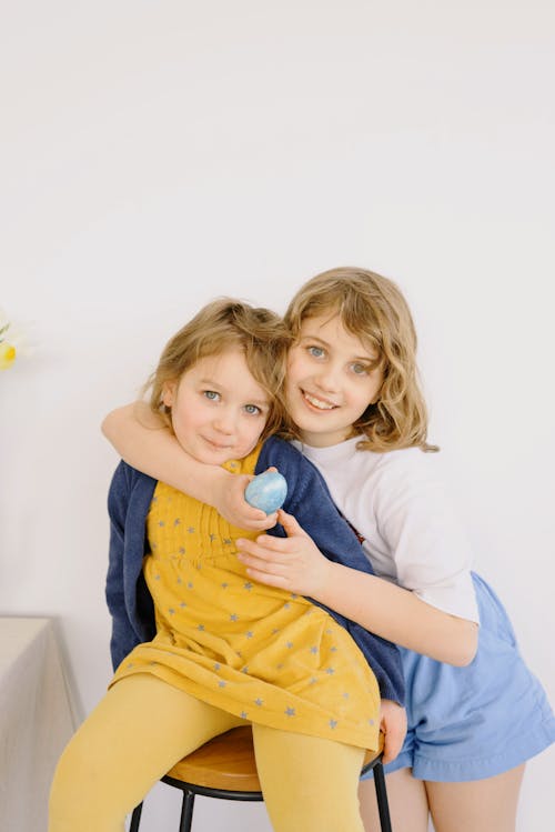 Free Little Girls With an Easter Egg Stock Photo