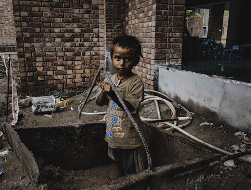 açlık, çocuk işçiler, çocukluk içeren Ücretsiz stok fotoğraf