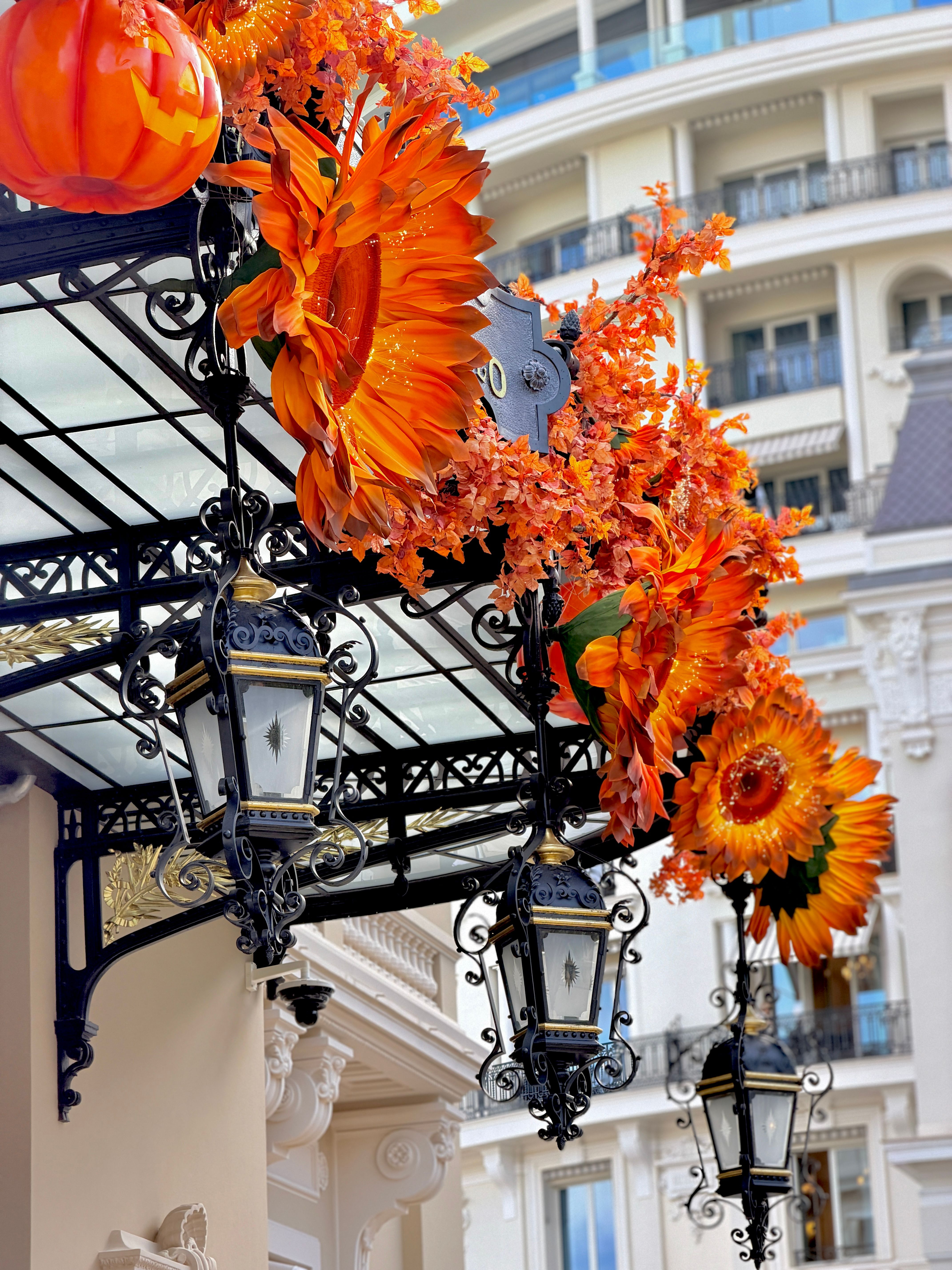 Elegant Autumn Decorations at Luxury Hotel · Free Stock Photo