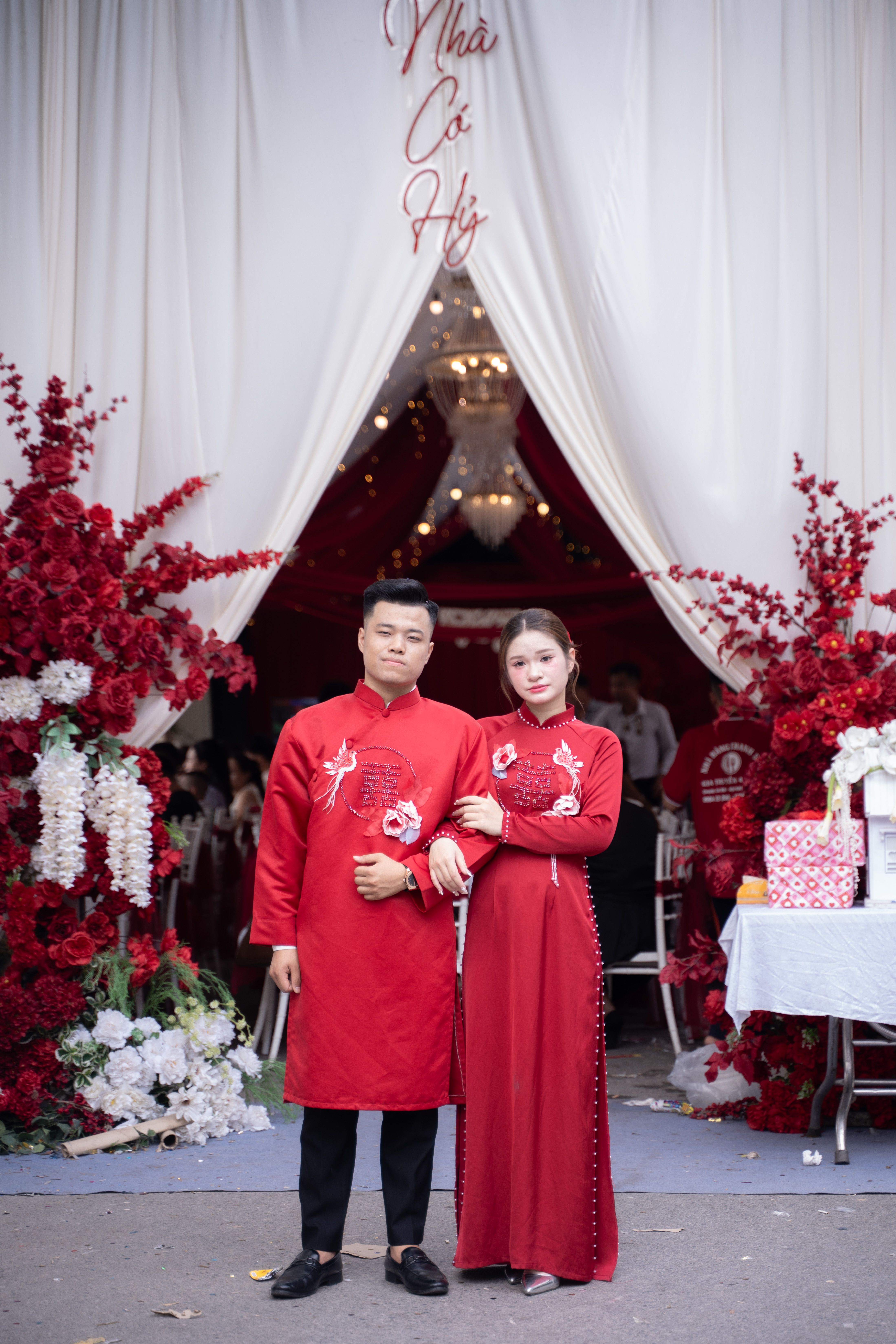 Traditional Vietnamese Wedding Attire · Free Stock Photo