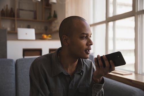 adam, akıllı telefon, alan derinliği içeren Ücretsiz stok fotoğraf