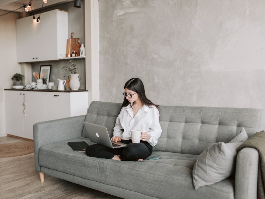 What are the 3 types of digital marketing?