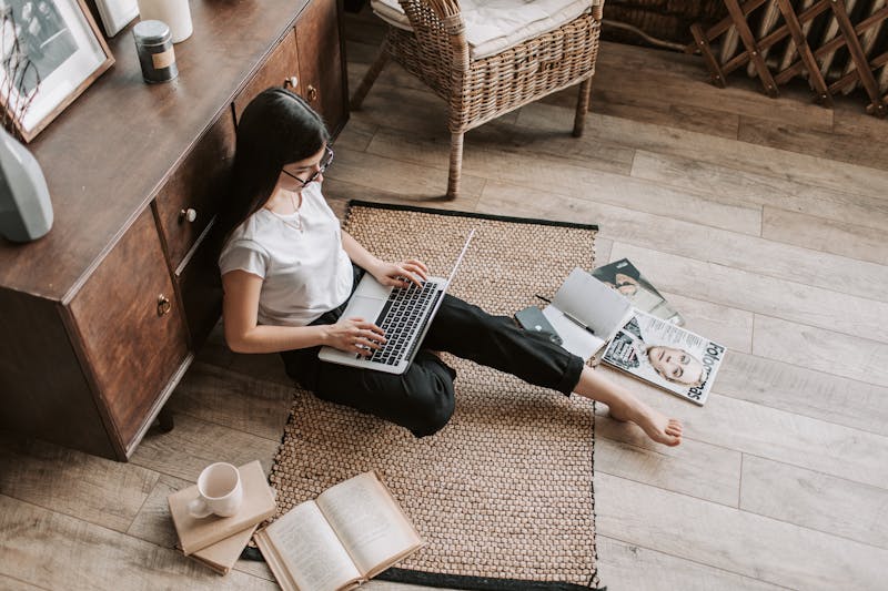 B2B newsletter content team creating engaging email campaigns