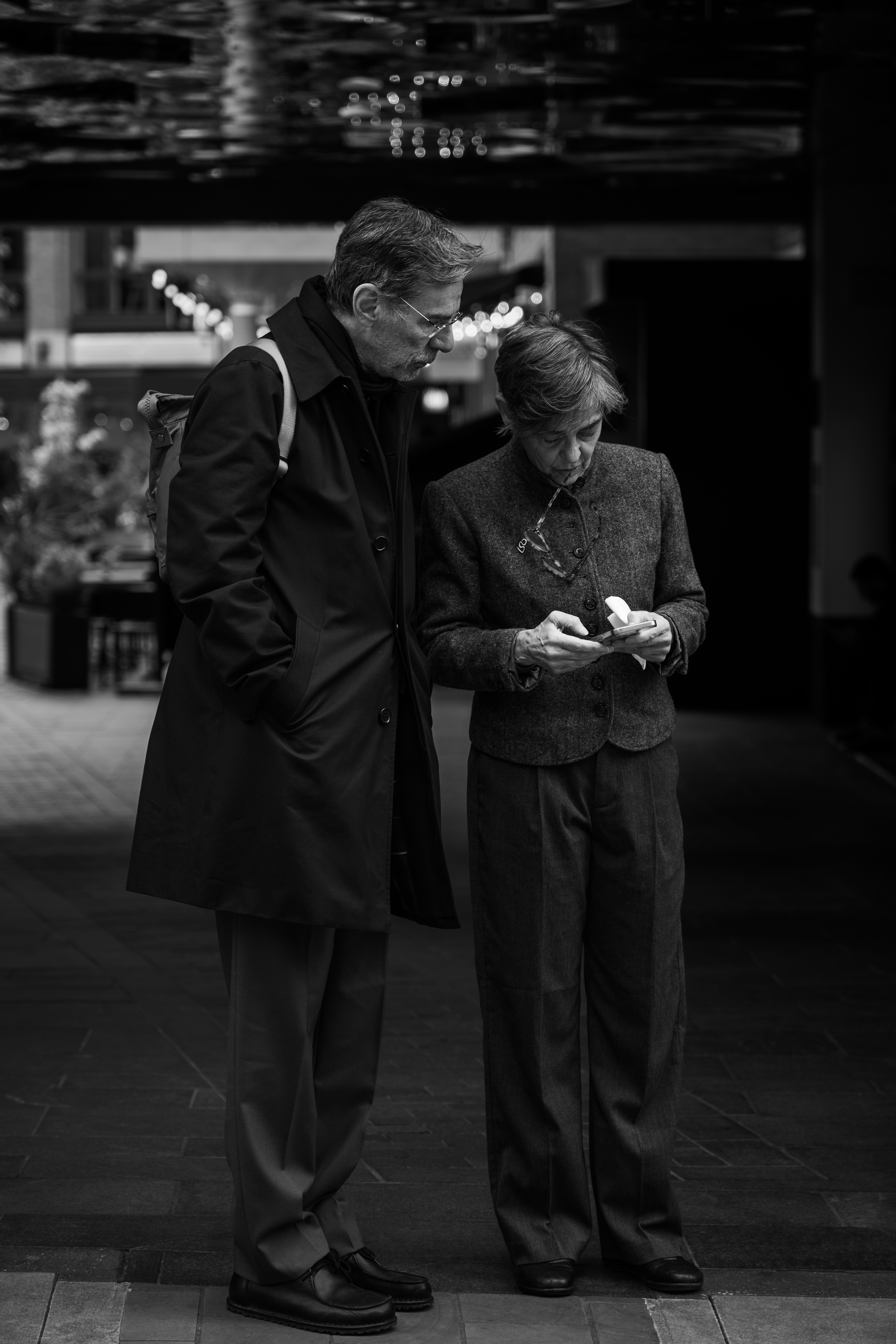 Monochrome Urban Interaction in London · Free Stock Photo