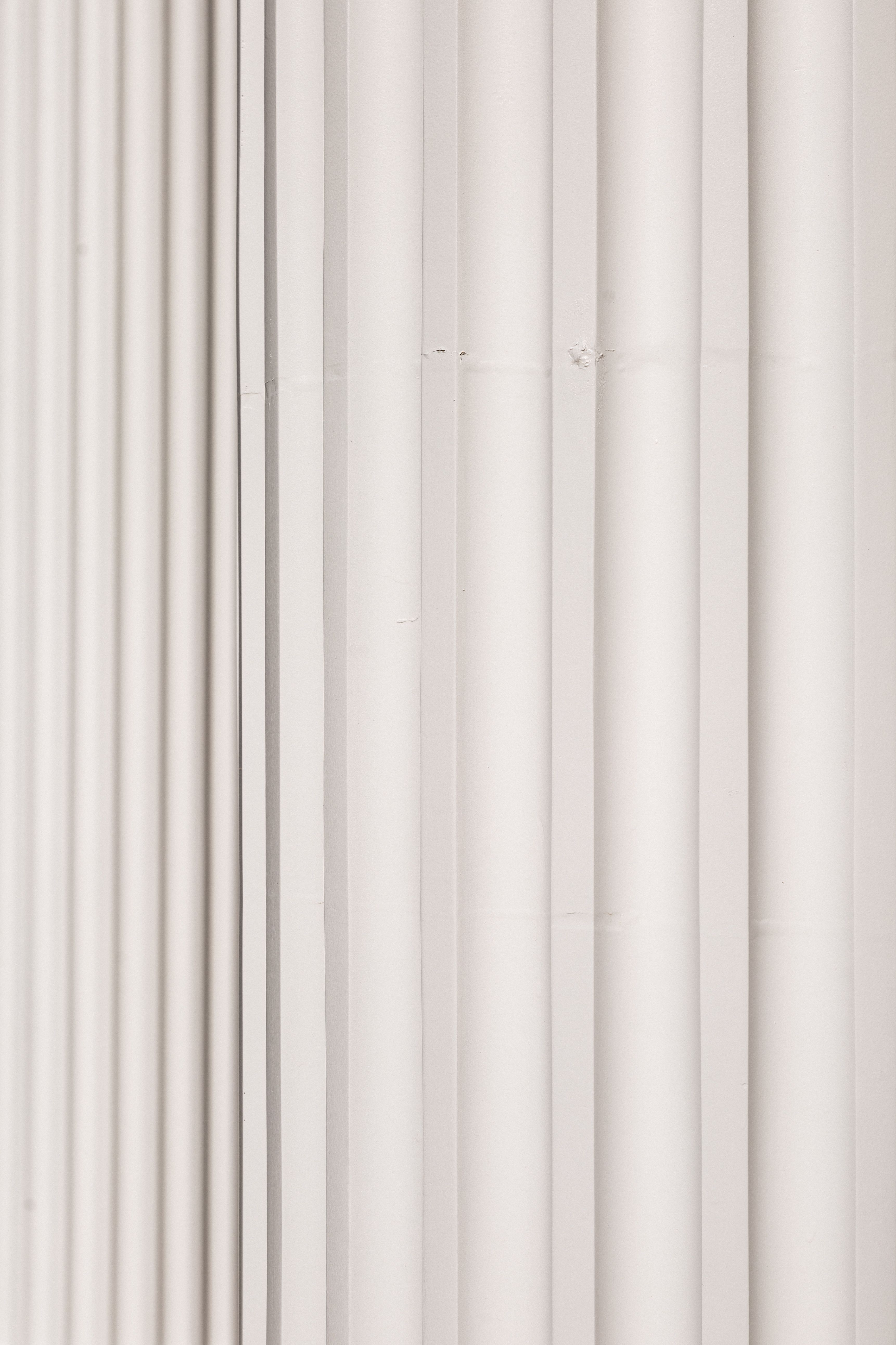 Minimalist White Architectural Columns Background · Free Stock Photo