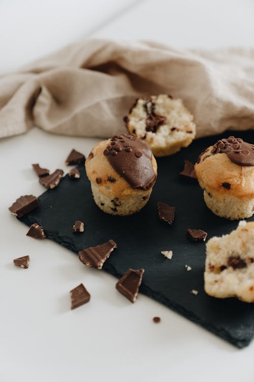 Základová fotografie zdarma na téma chutný, čokoláda, čokoládový muffin