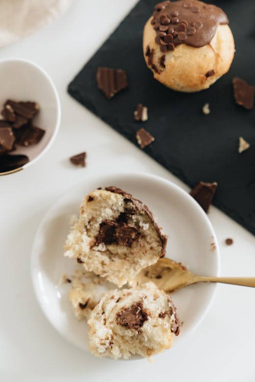 Ingyenes stockfotó csendélet, csokoládé, csokoládé muffin témában