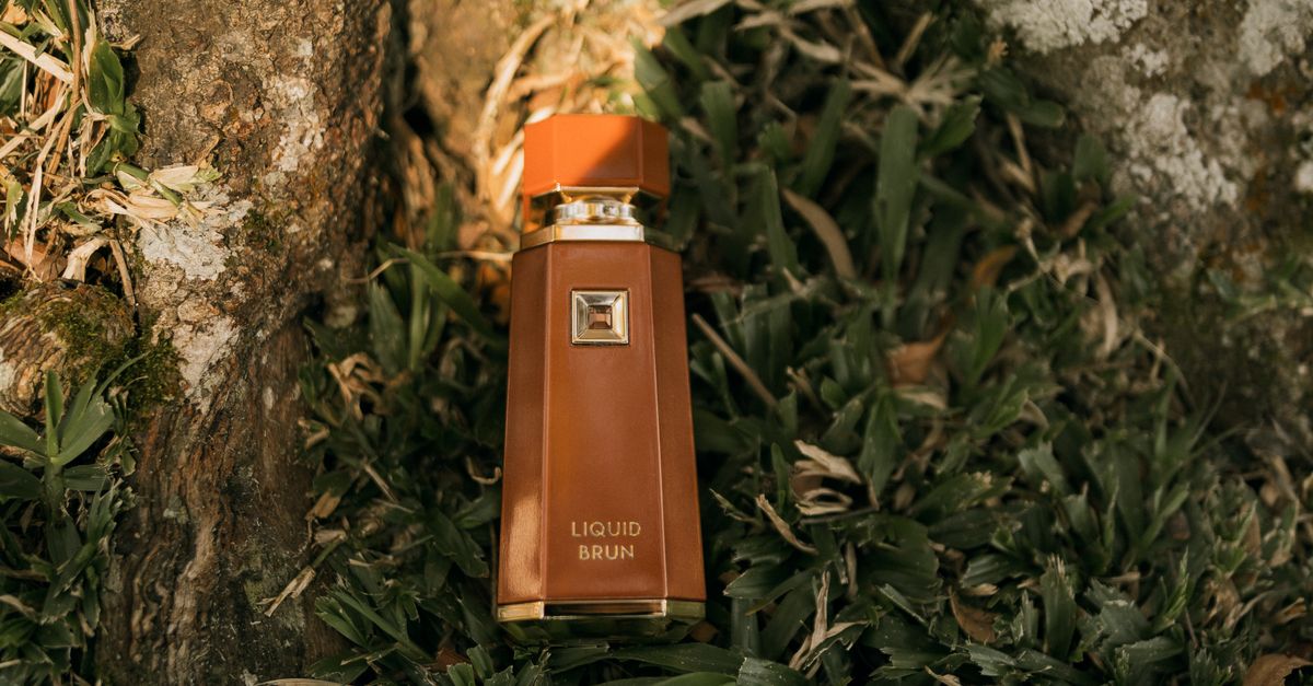 Background Language Portrait Perfume Bottle with Natural Background · Free Stock Photo