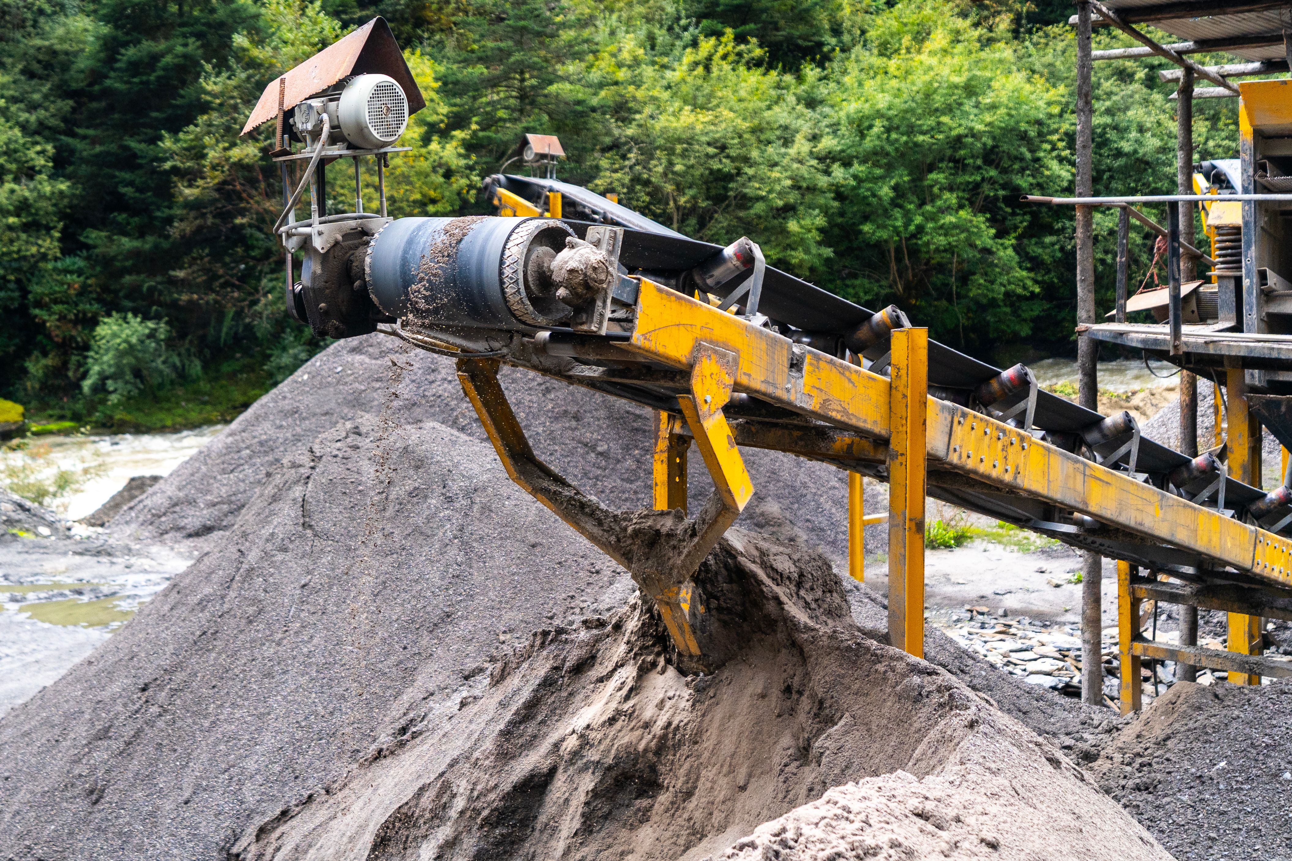 Industrial Conveyor System at Indian Construction Site · Free Stock Photo