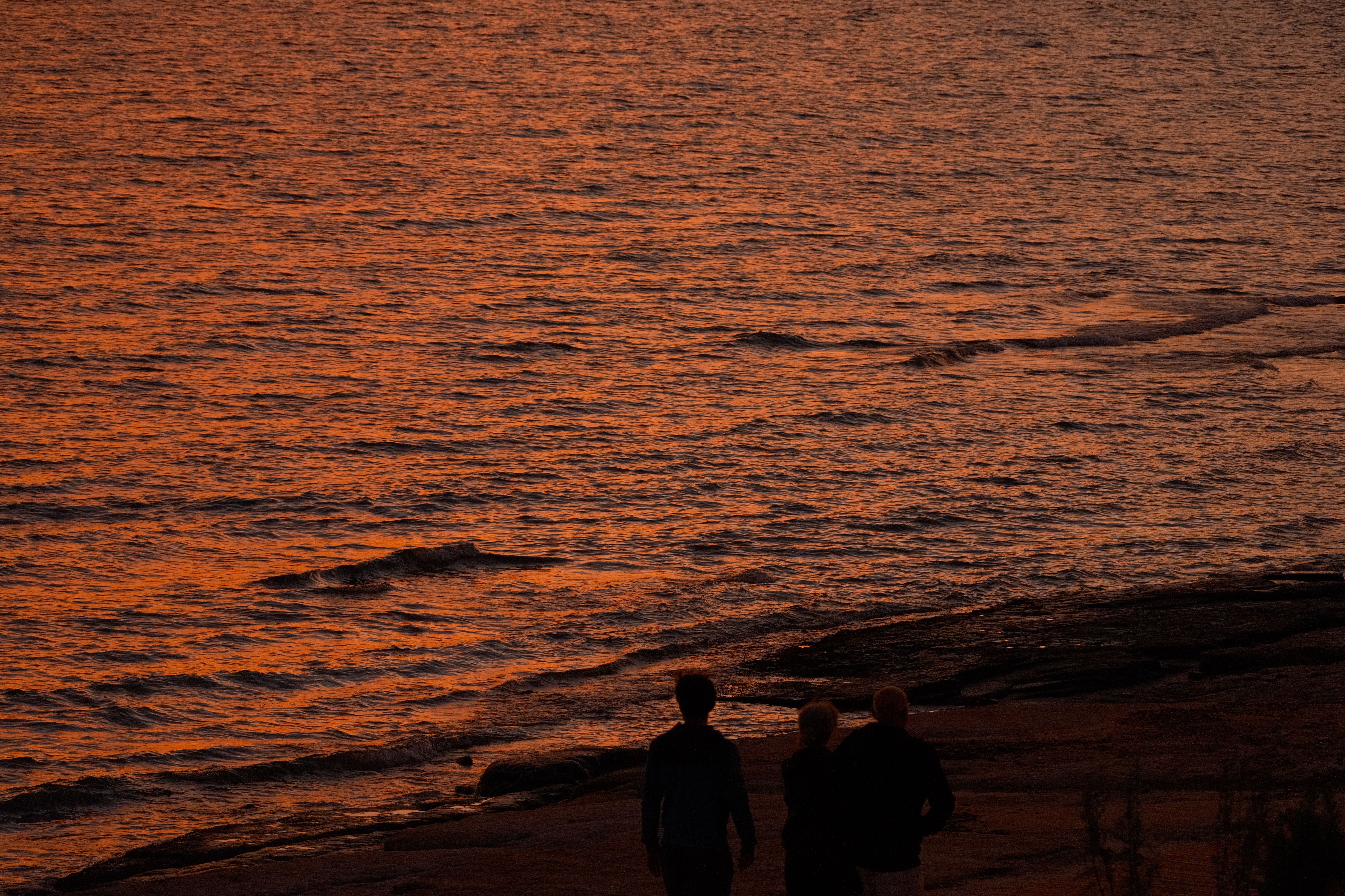 Sunset Silhouettes on Alicante Beach · Free Stock Photo