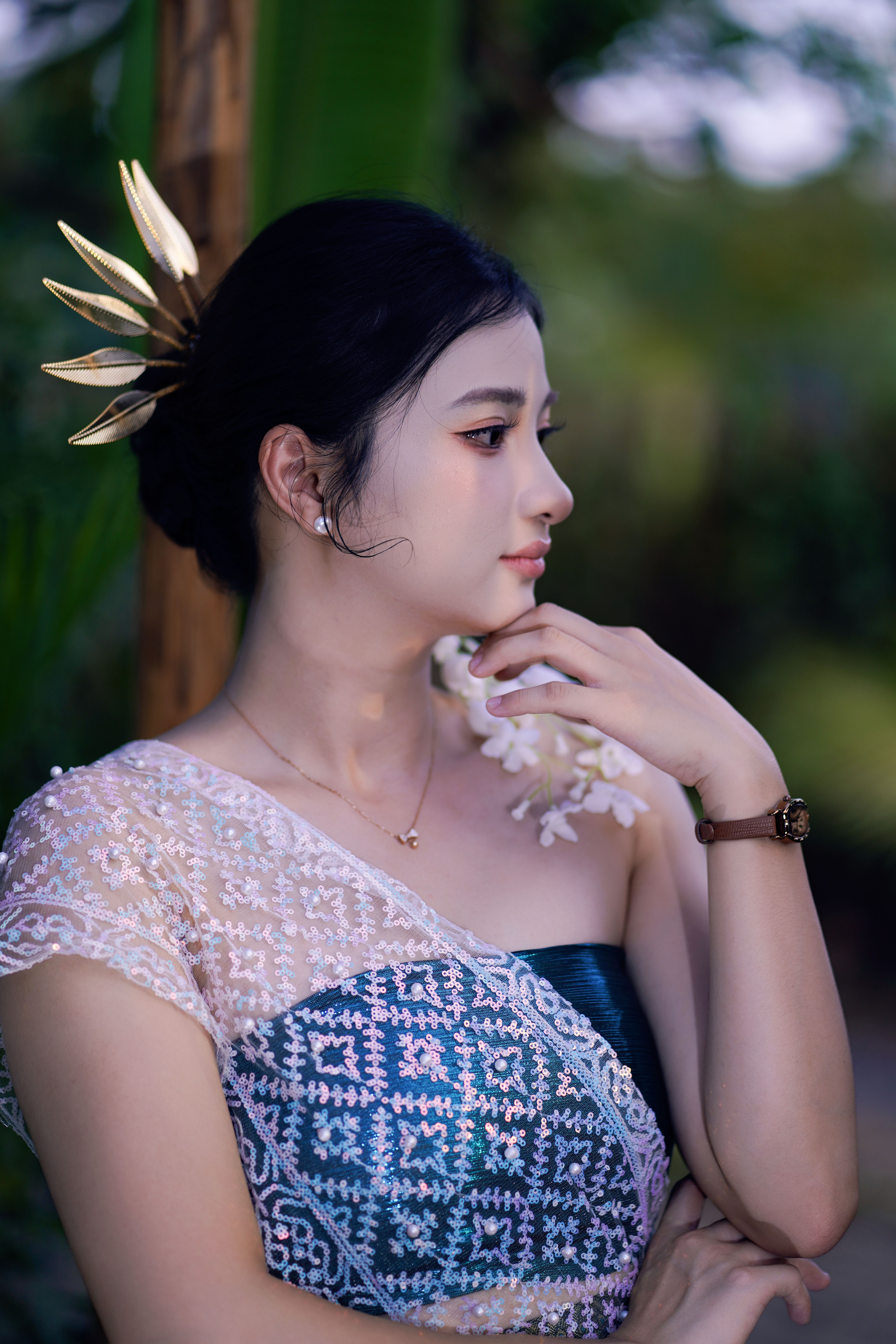 Elegant Portrait of Woman in Traditional Asian Attire · Free Stock Photo