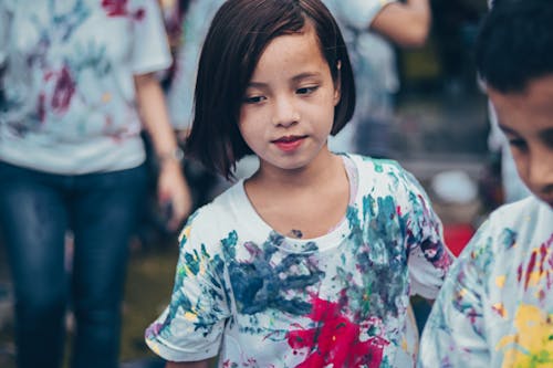 Girl in White Blue and Red Painted Crew Neck T-shirt