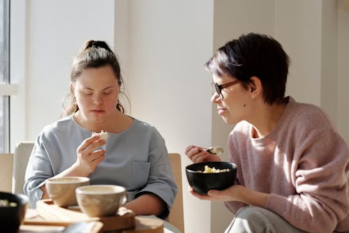 Photos gratuites de aliments, bol en céramique, femmes