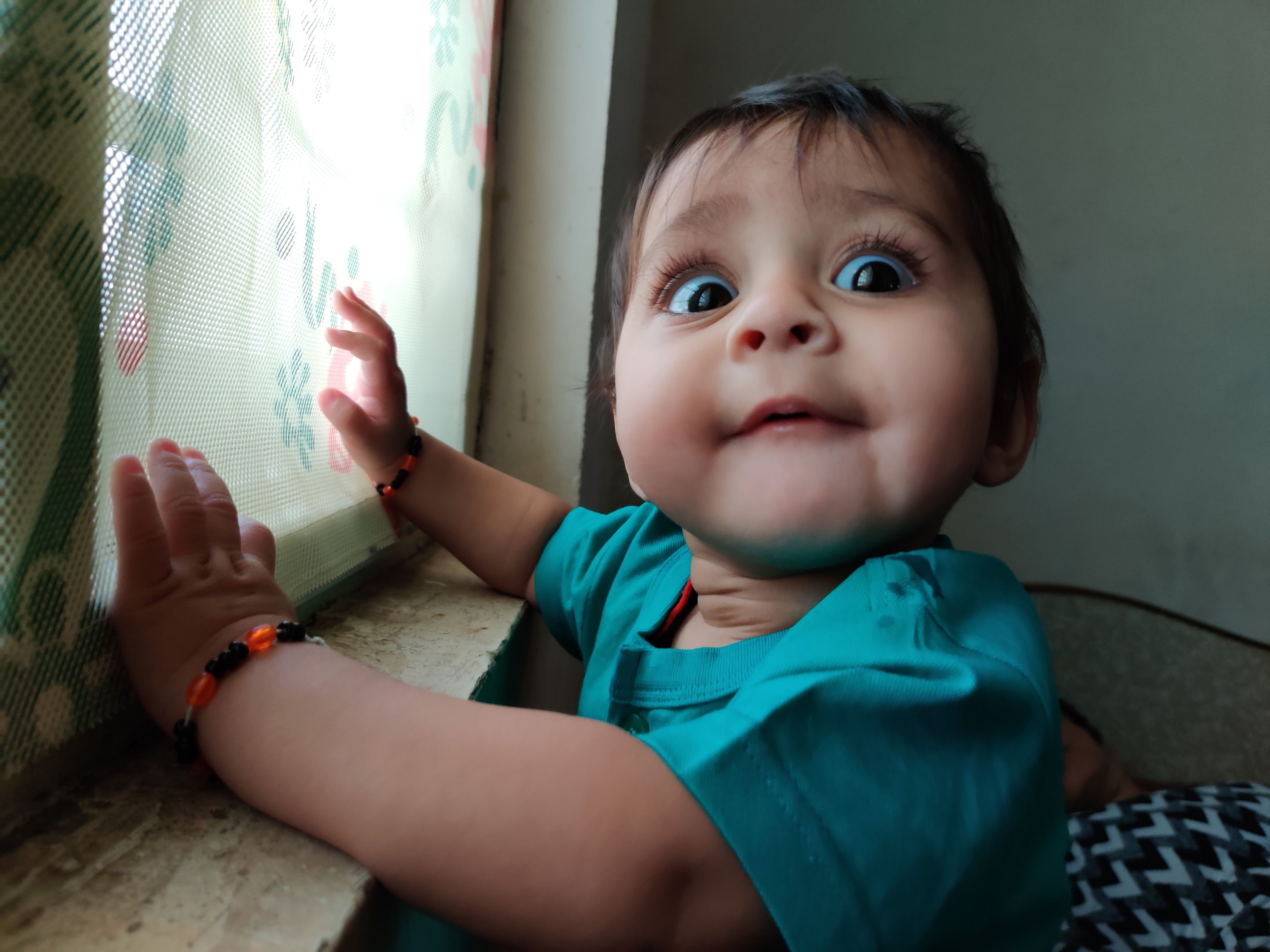 parent noticing early signs of weak immunity in children