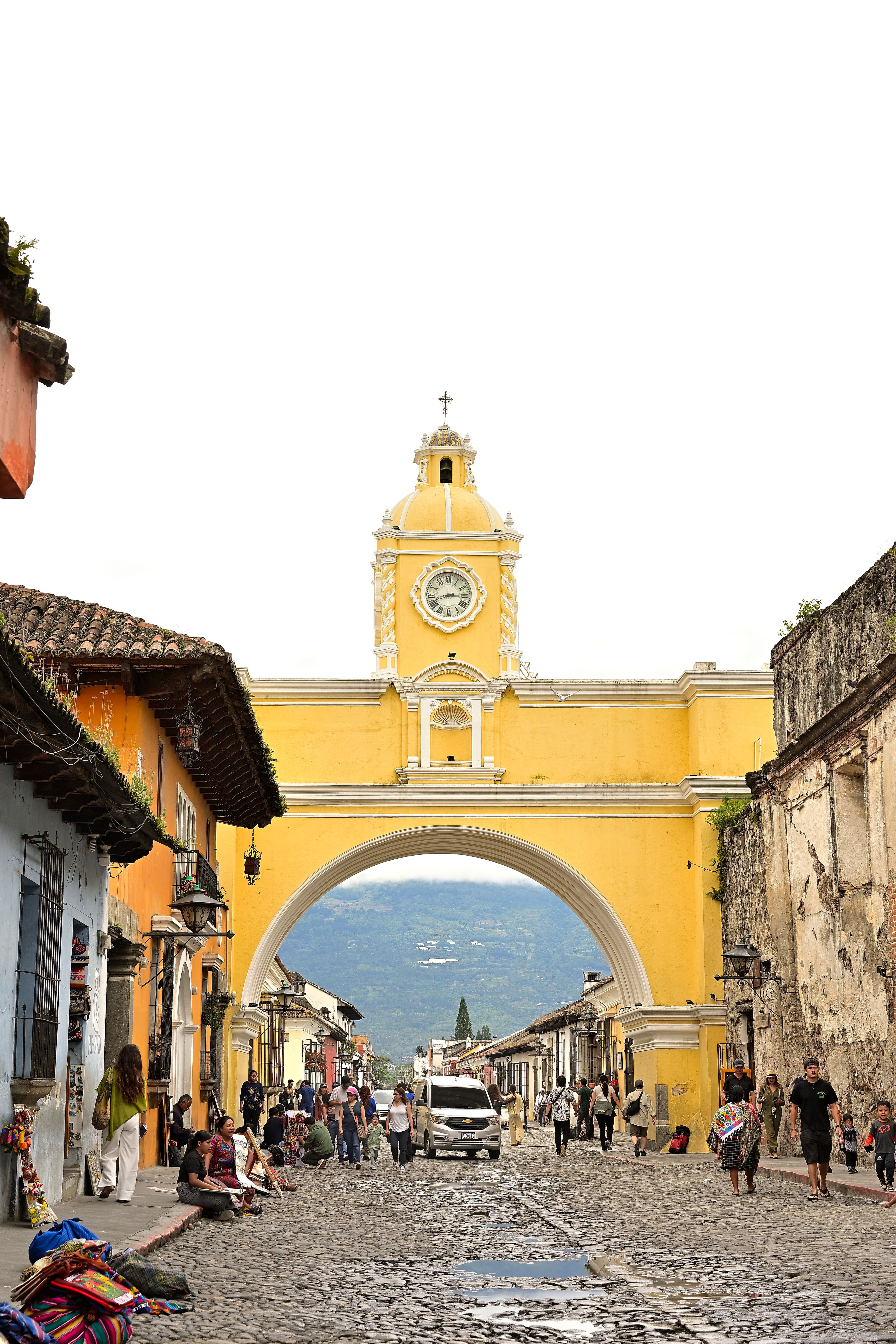 Antigua Guatemala's Iconic Santa Catalina Arch · Free Stock Photo