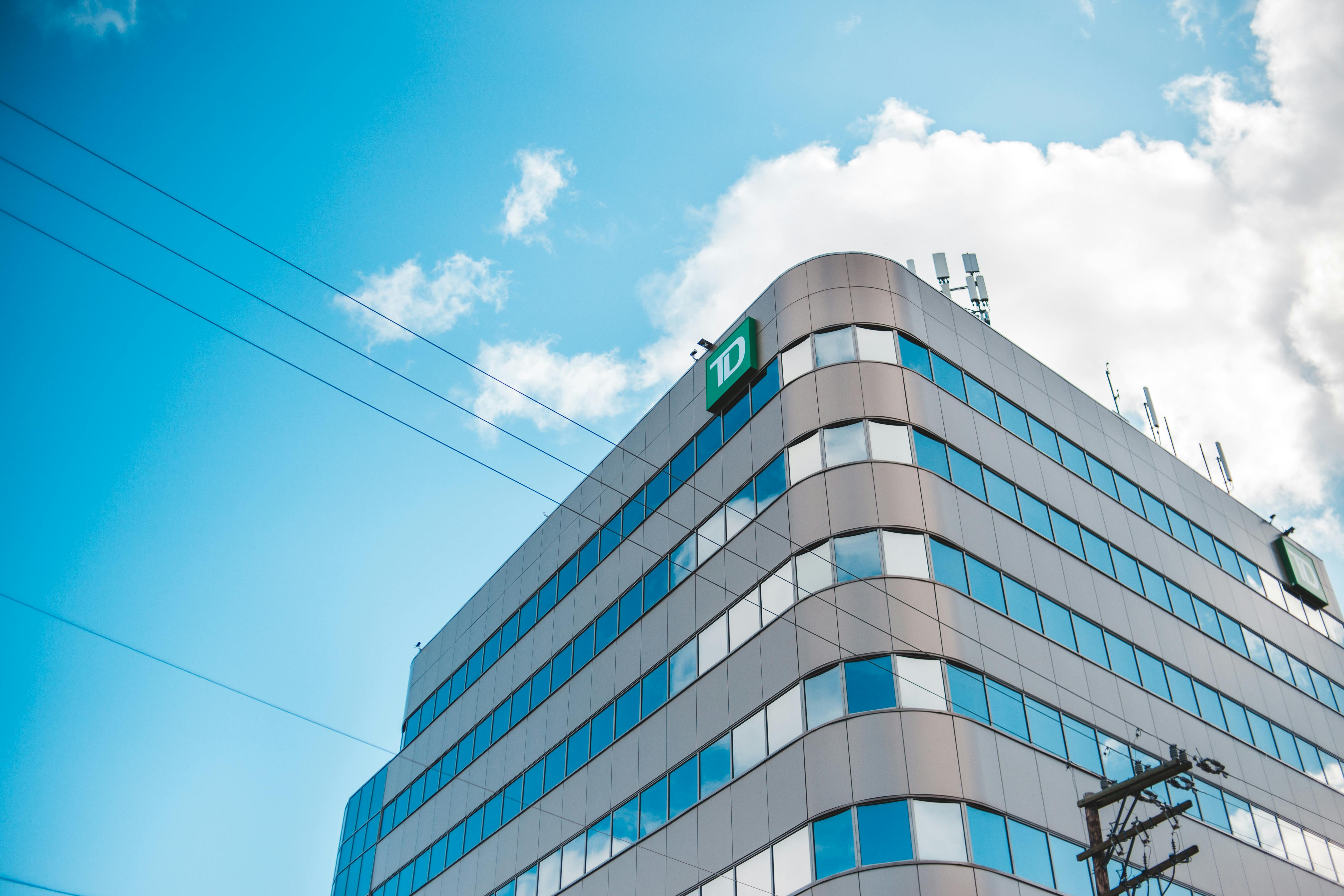 high rise building under blue sky