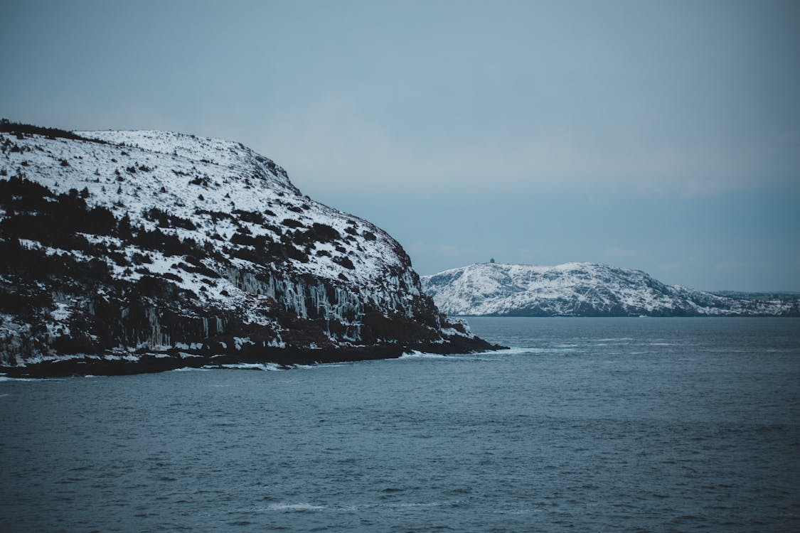 Kostnadsfri bild av berg, hav, havsområde