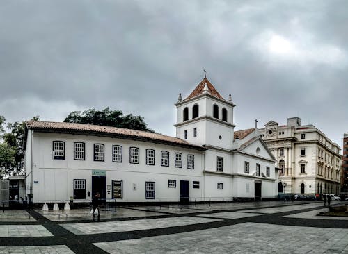 A Historical Building In A Plaza