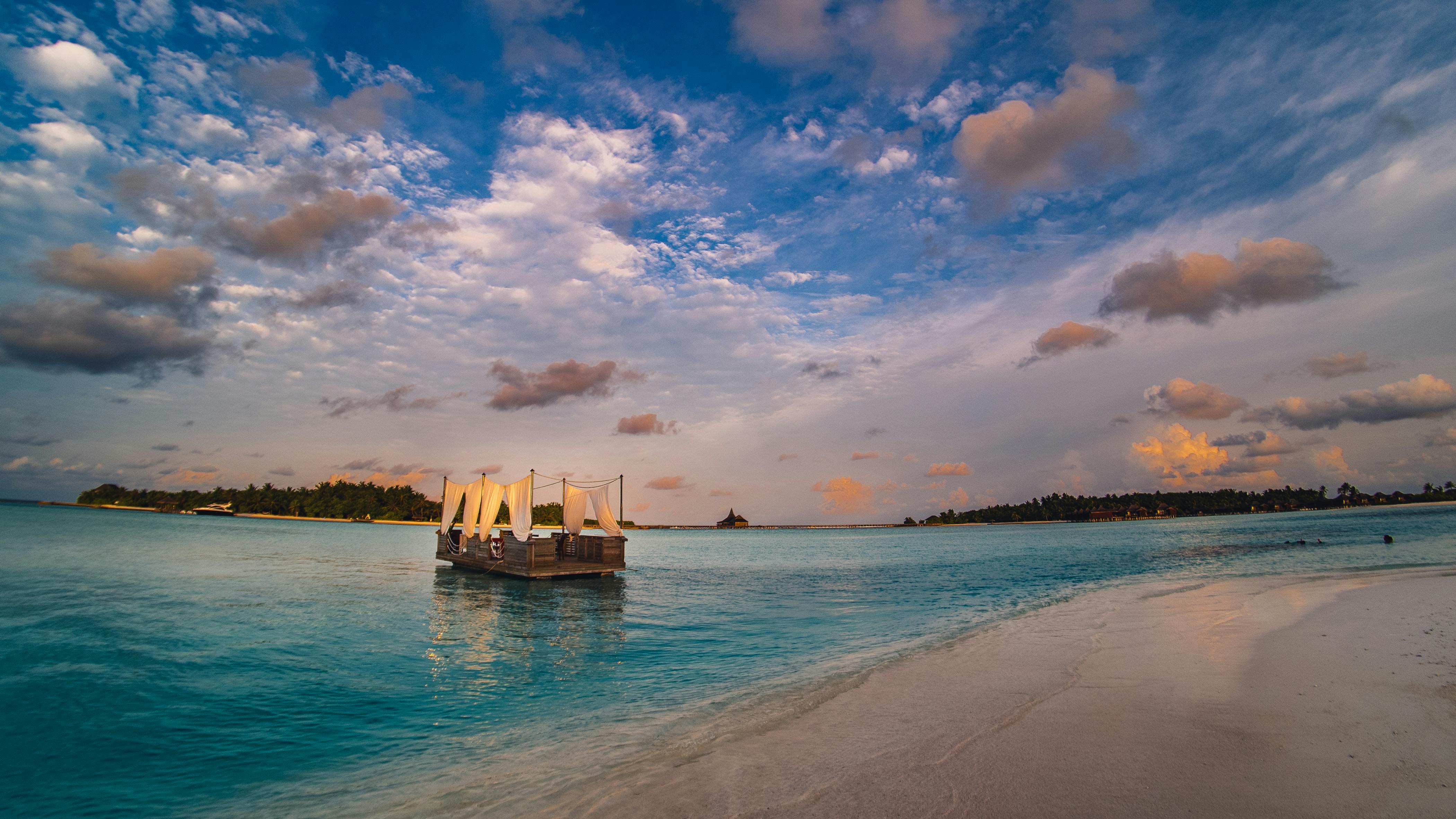 Average temperatures and weather of Mauritius in October