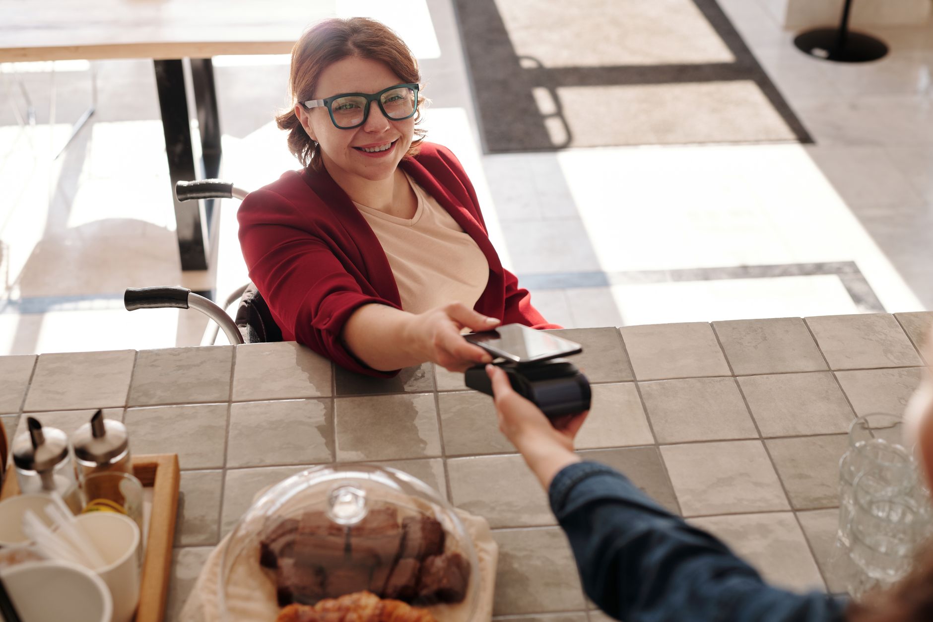 Digitalisasi Bansos: Integrasi Sistem Pembayaran untuk Efisiensi Penyaluran
