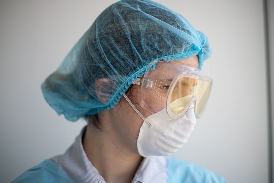 Free Photo of Person Wearing Face Mask Stock Photo