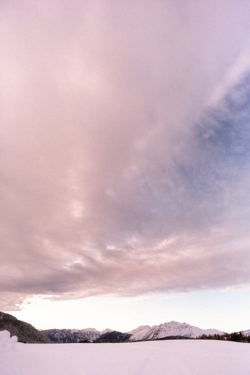 Foto d'estoc gratuïta de alba, ennuvolat, formació de núvols