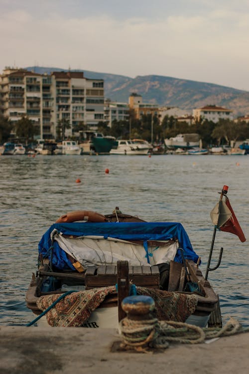 Gratis lagerfoto af båd, by, dagslys Lagerfoto