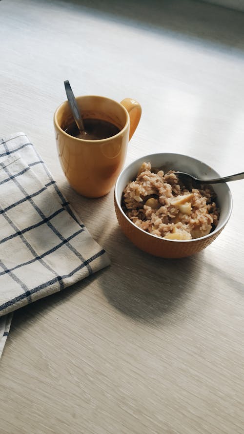 Kostenloses Stock Foto zu becher, essen, frühstück