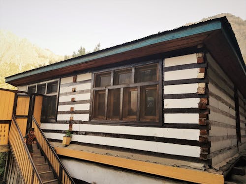 Photos gratuites de accueil noir et blanc, maison en bois