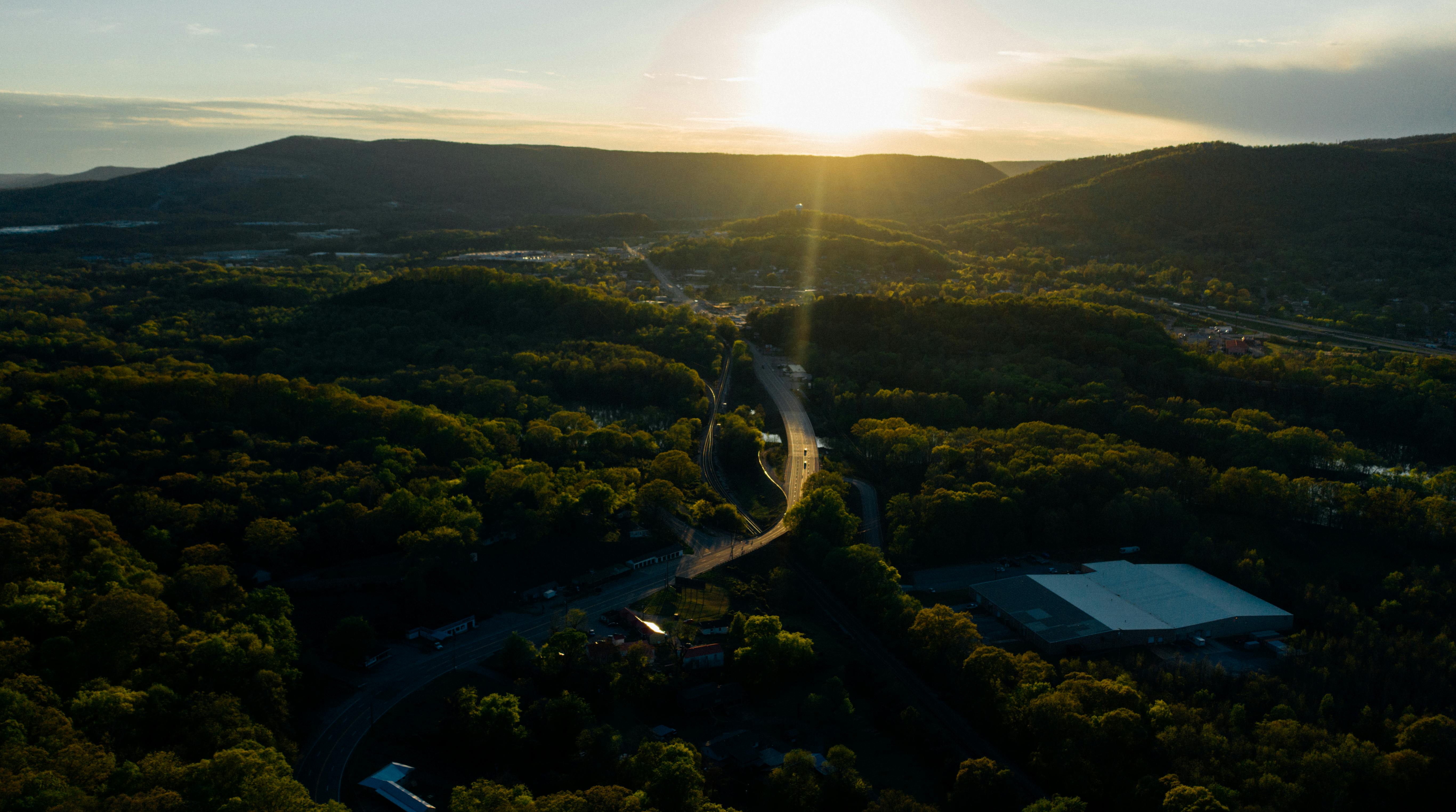 Explore Spring Hill’s Hot Spots with Luxury Convention Charter Bus Transportation in Spring Hill, Tennessee