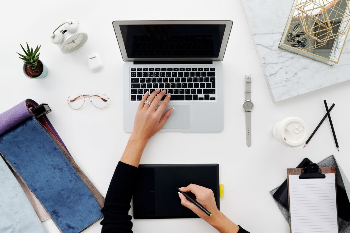 Wajib Tahu, Ini Dampak Negatif dan Positif Kebiasaan Multitasking 1 Dampak negatif dan positif kebiasaan mutlitasking