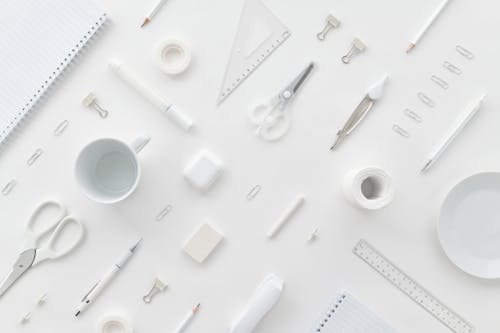 Immagine gratuita di flat lay, forniture per ufficio, minimalismo