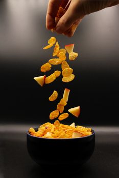 Apple Crunchies Apple Crunchies Sweetened Multi-grain Cereal — kidney-friendly food