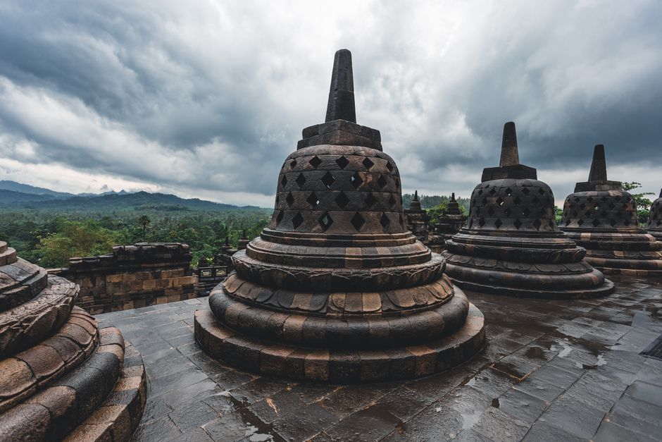 Candi Borobudur: Keajaiban Dunia yang Mempesona Candi Borobudur: Keajaiban Dunia yang Mempesona