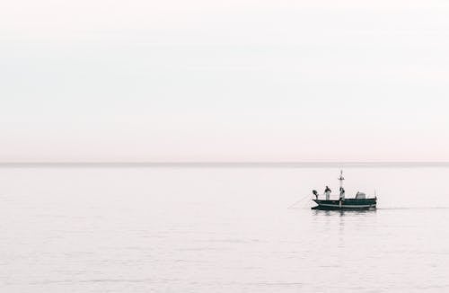 Foto d'estoc gratuïta de barca, calma, embarcació d'aigua