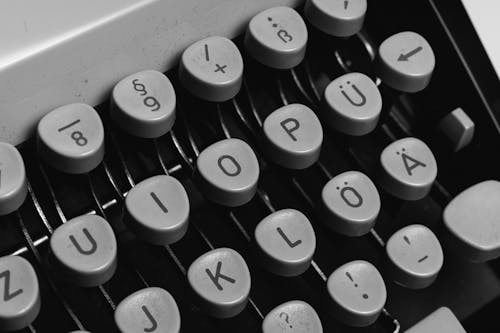 Free Black and White Typewriter Keyboard Stock Photo