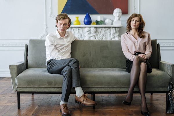 The Pros and Cons of Working With a Contested Divorce Lawyer