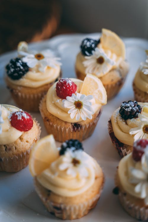 Gratis lagerfoto af bagværk, cupcakes, dekoreret